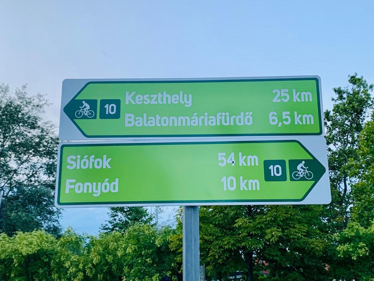 Laszlo Nyaralohaz Balatonfenyves Bagian luar foto