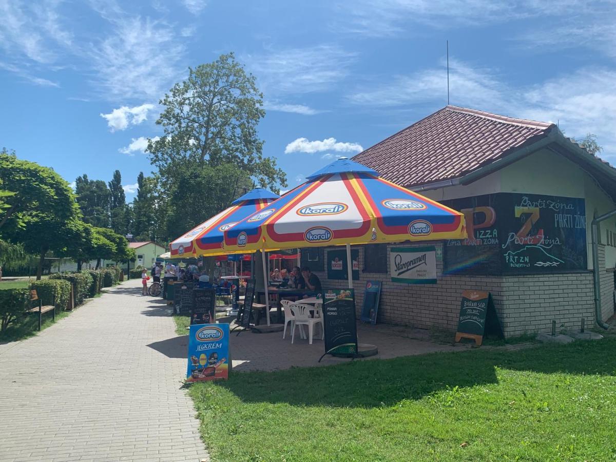 Laszlo Nyaralohaz Balatonfenyves Bagian luar foto