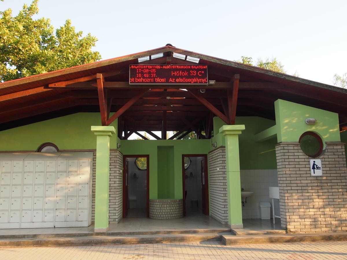 Laszlo Nyaralohaz Balatonfenyves Bagian luar foto